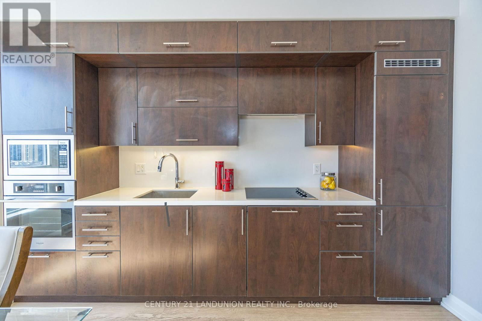 909 - 2 ANNDALE DRIVE Image 28