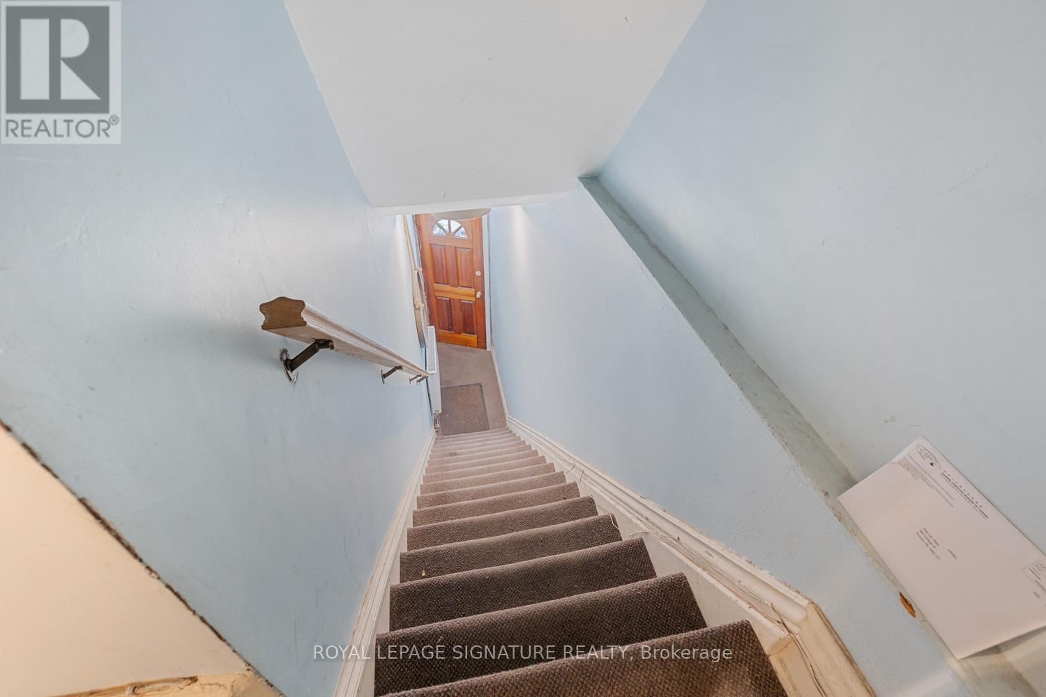 682 COLLEGE STREET Image 10