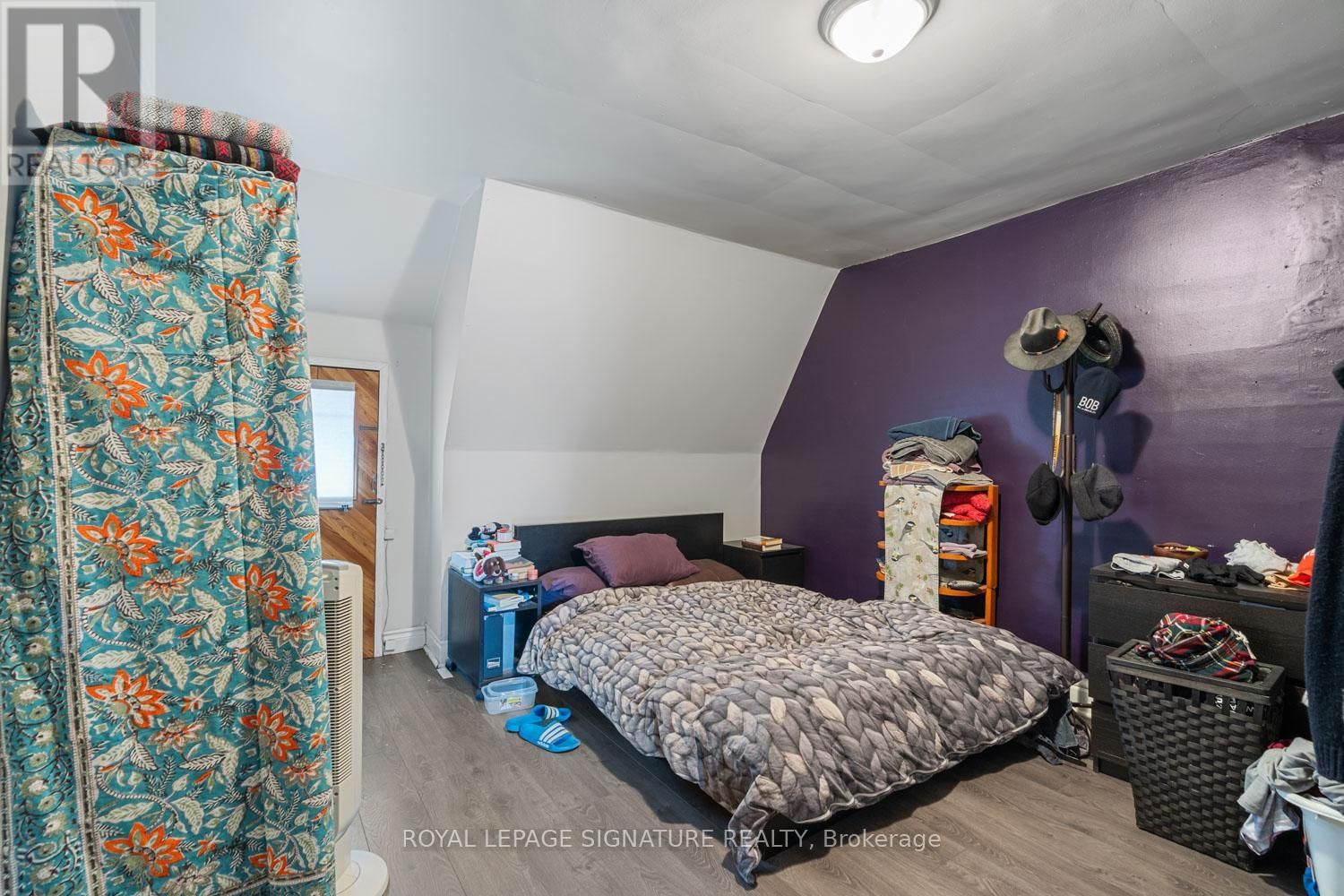 682 COLLEGE STREET Image 11