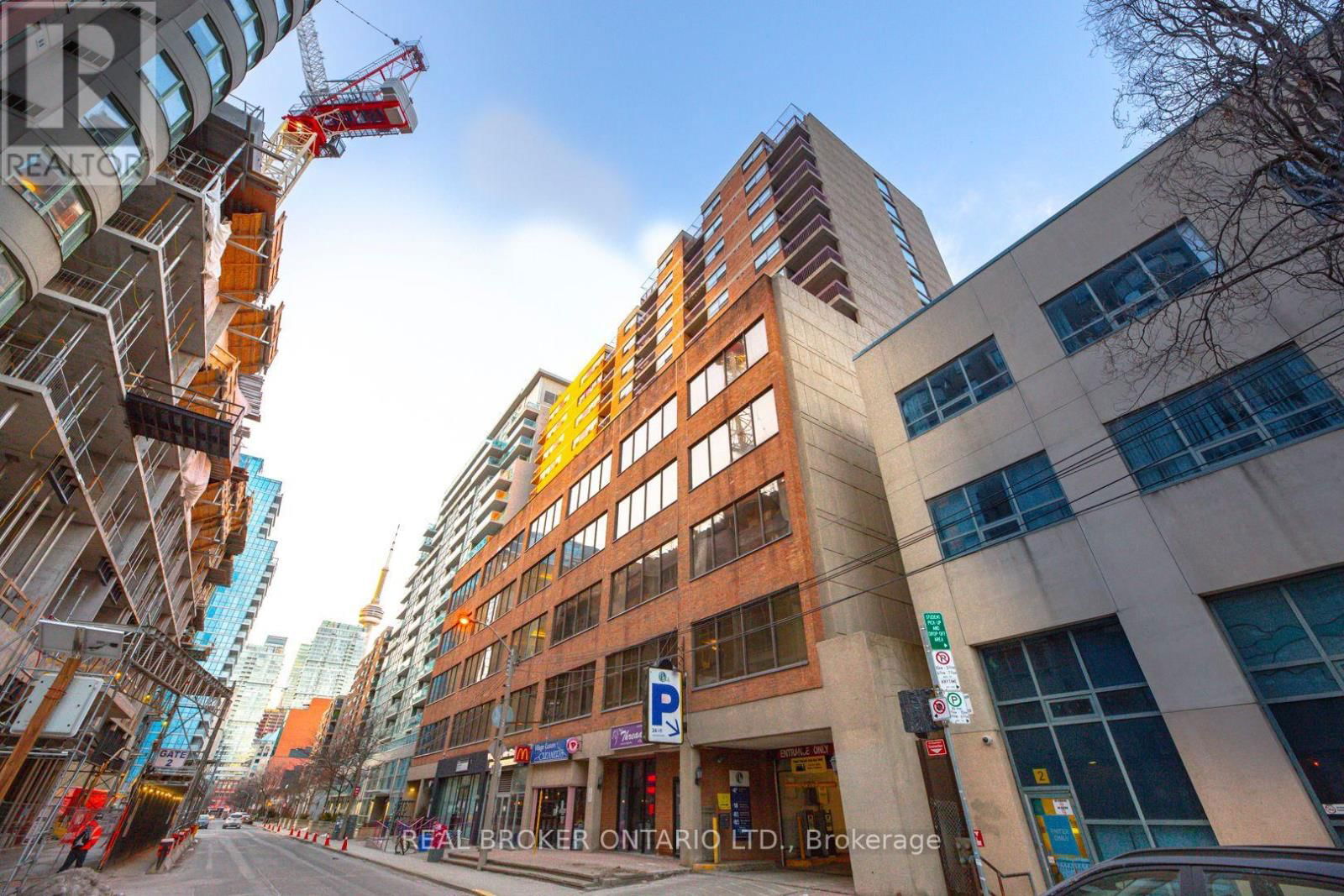 1008 - 120 SAINT PATRICK STREET Image 24