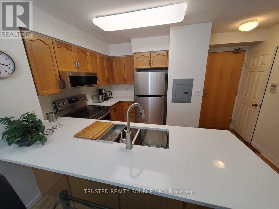 308 - 43 EGLINTON AVENUE EAST Image 5
