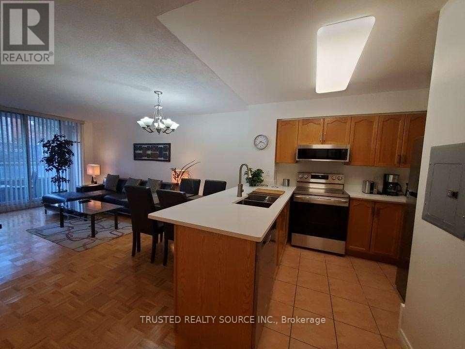 308 - 43 EGLINTON AVENUE EAST Image 8