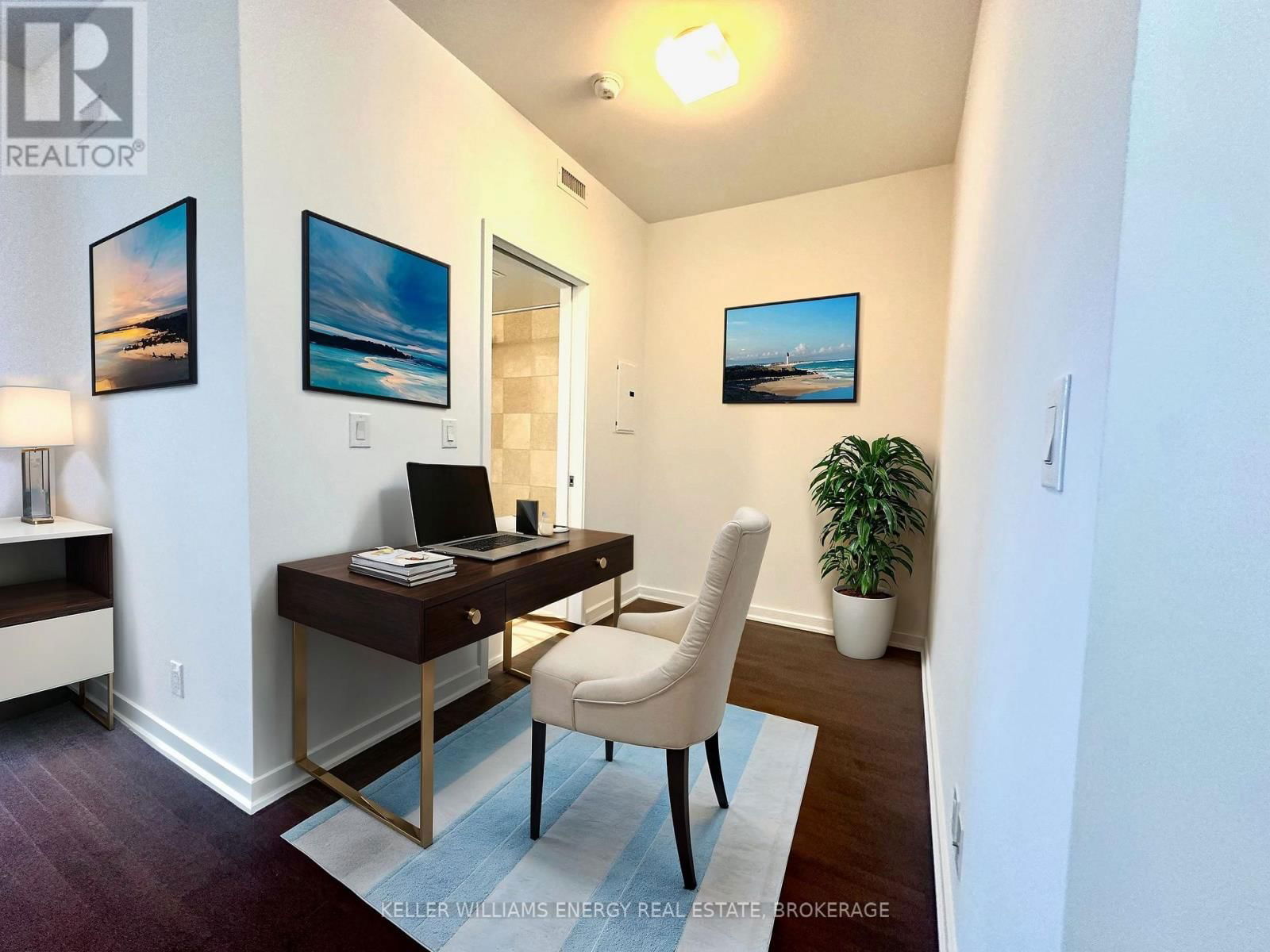 1409 - 12 YORK STREET Image 18