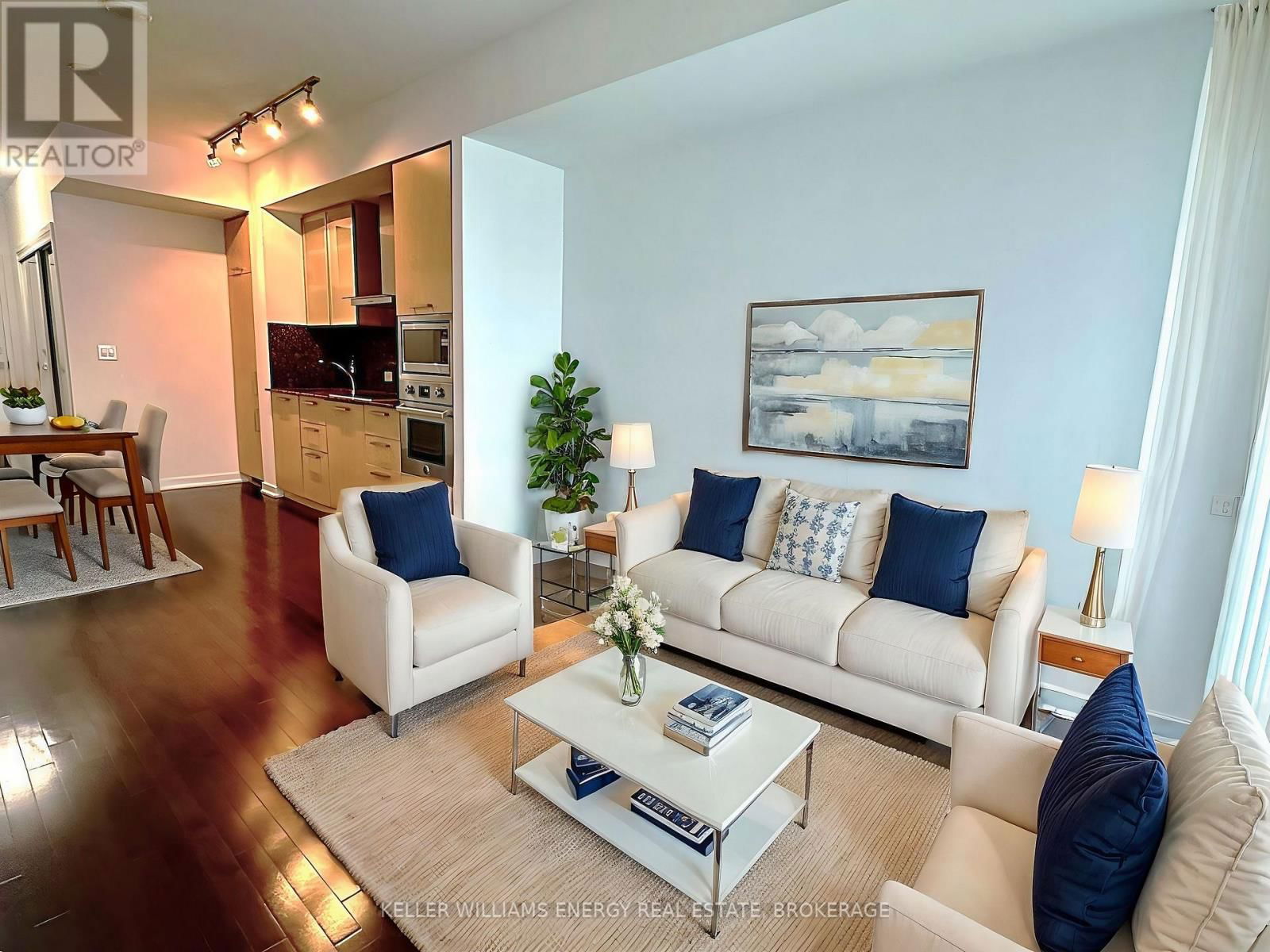 1409 - 12 YORK STREET Image 8