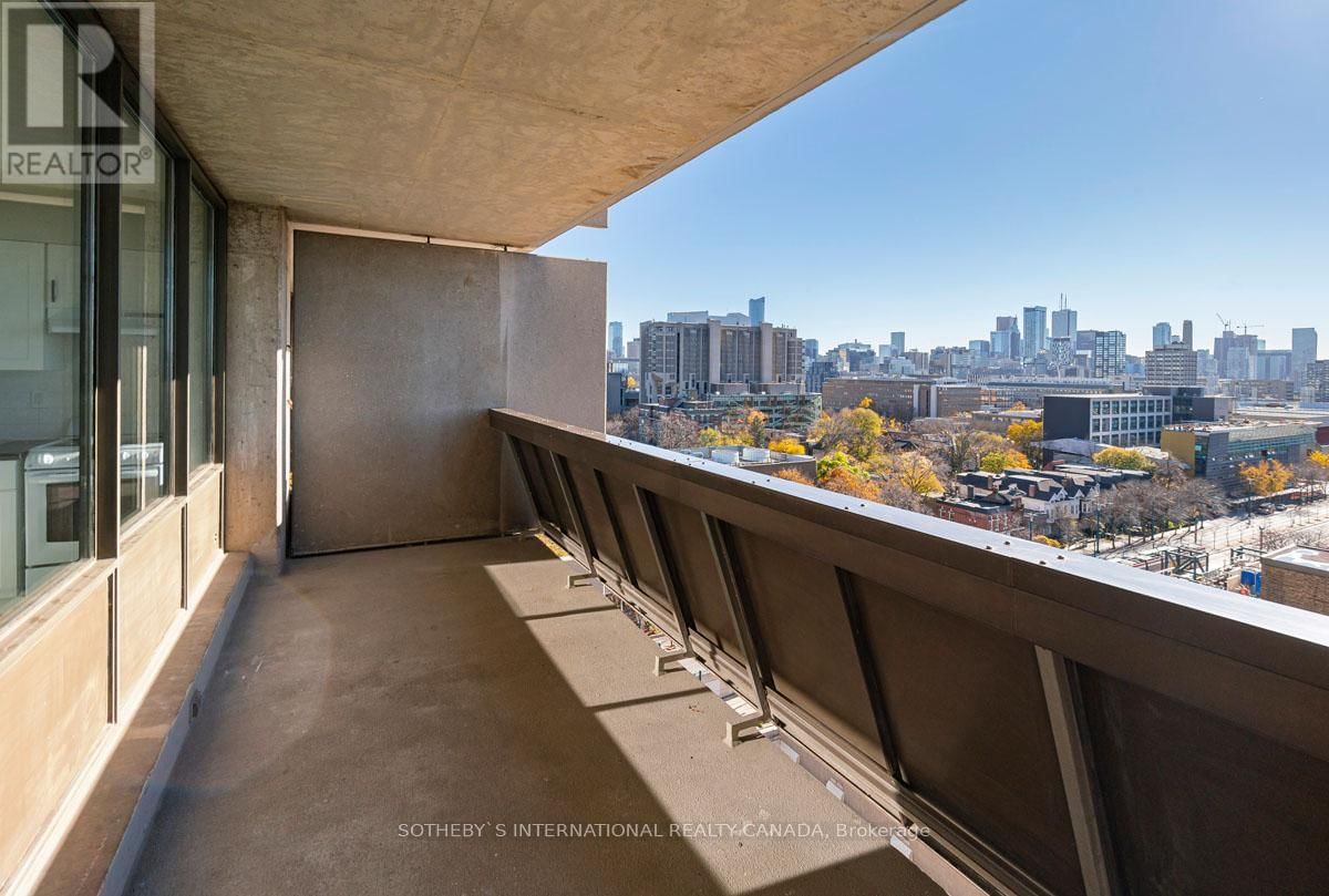 1004 - 720 SPADINA AVENUE Image 12