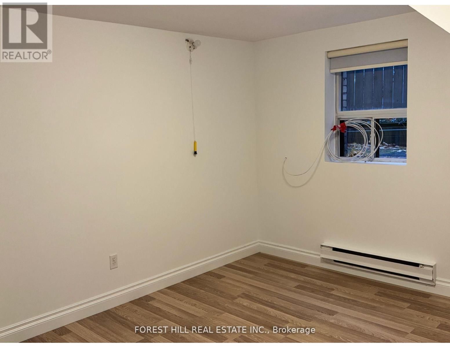 #MAIN - 127 SUMMERHILL AVENUE Image 10