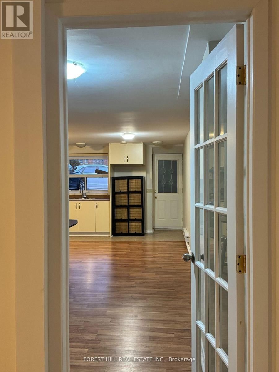 #MAIN - 127 SUMMERHILL AVENUE Image 12