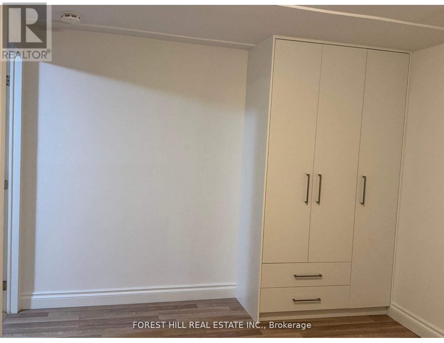 #MAIN - 127 SUMMERHILL AVENUE Image 8