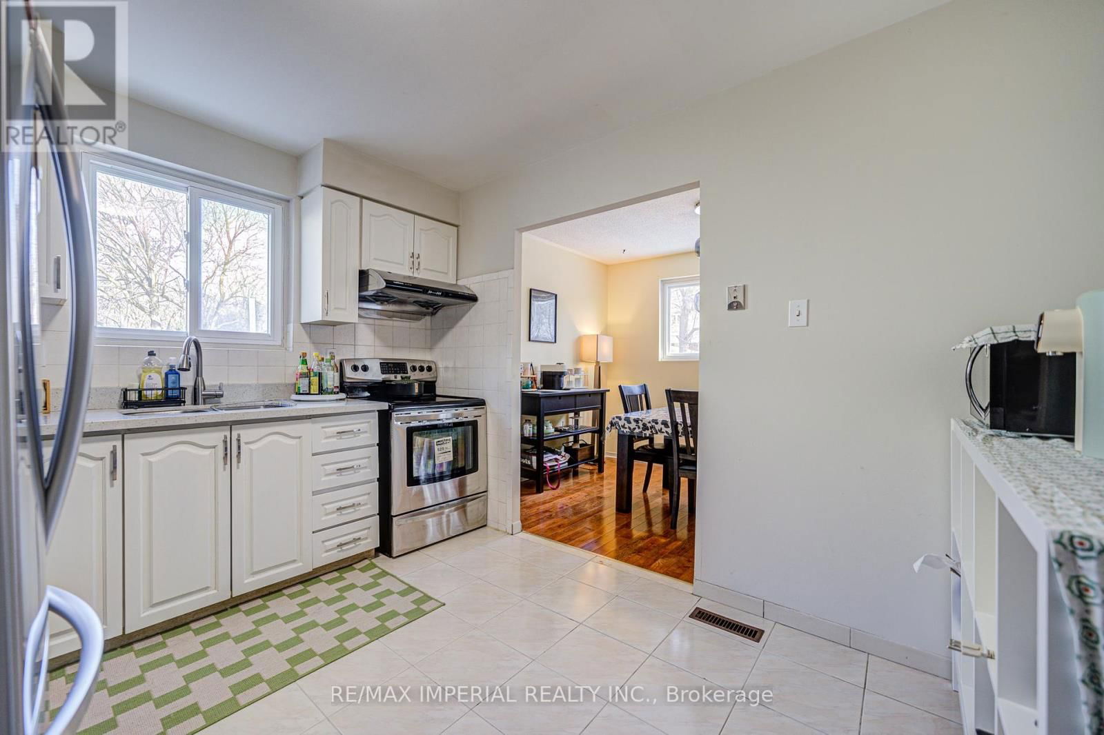 318 HOLLYBERRY TRAIL Image 21
