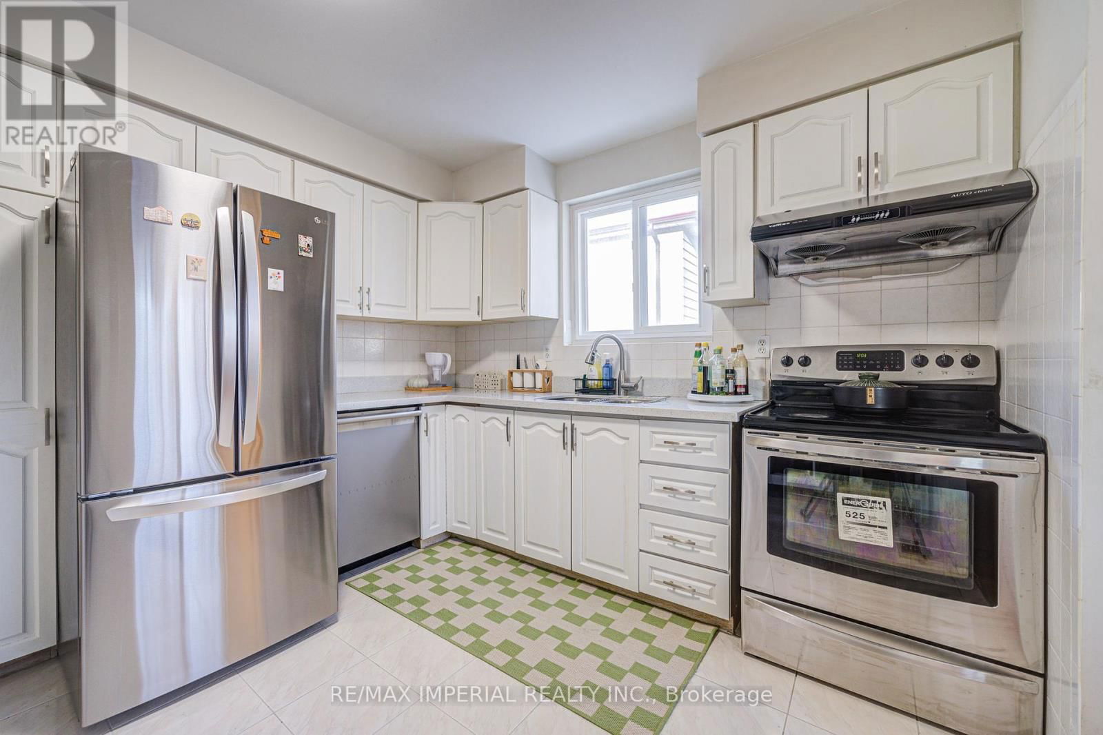 318 HOLLYBERRY TRAIL Image 22