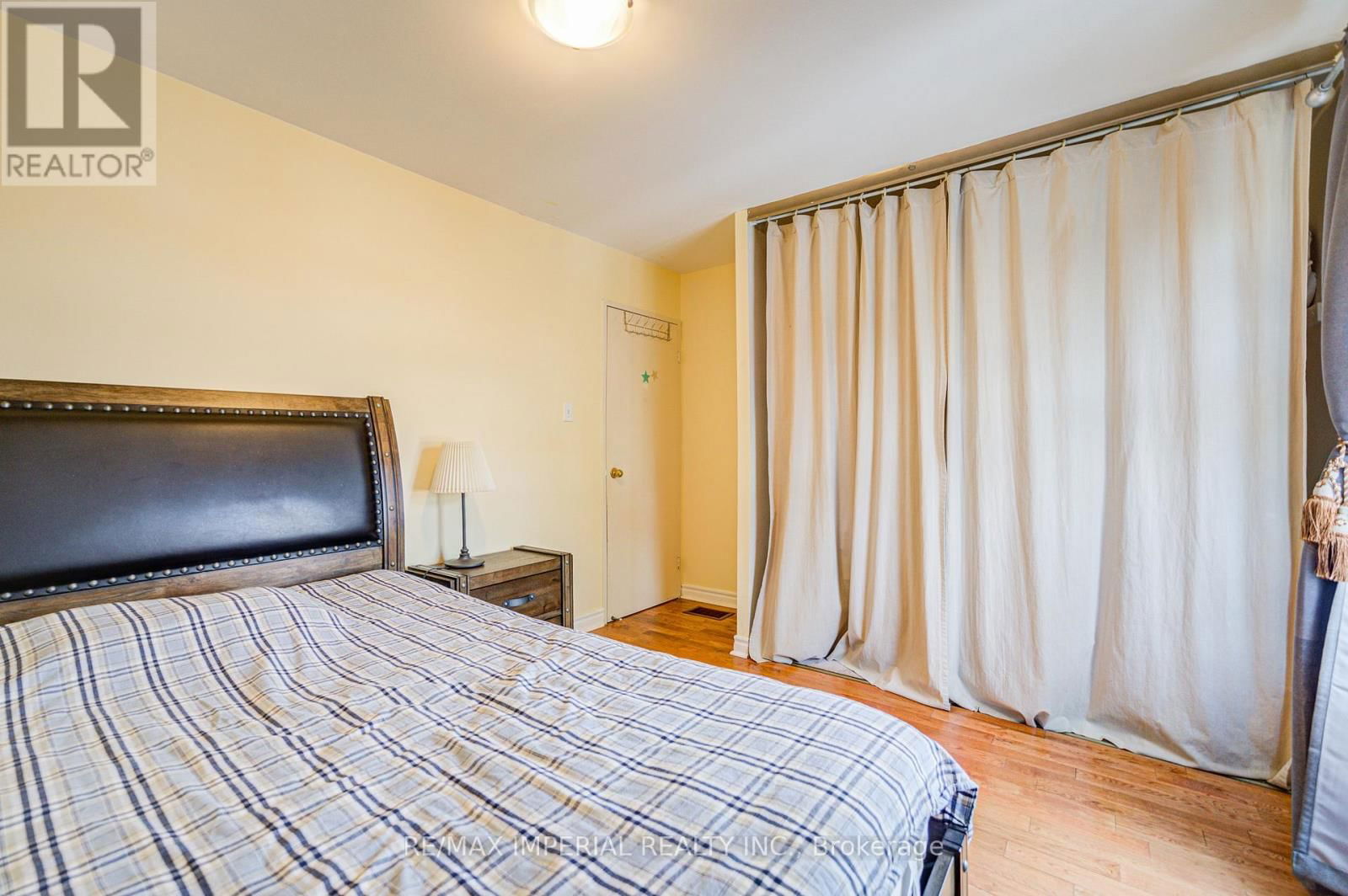 318 HOLLYBERRY TRAIL Image 31