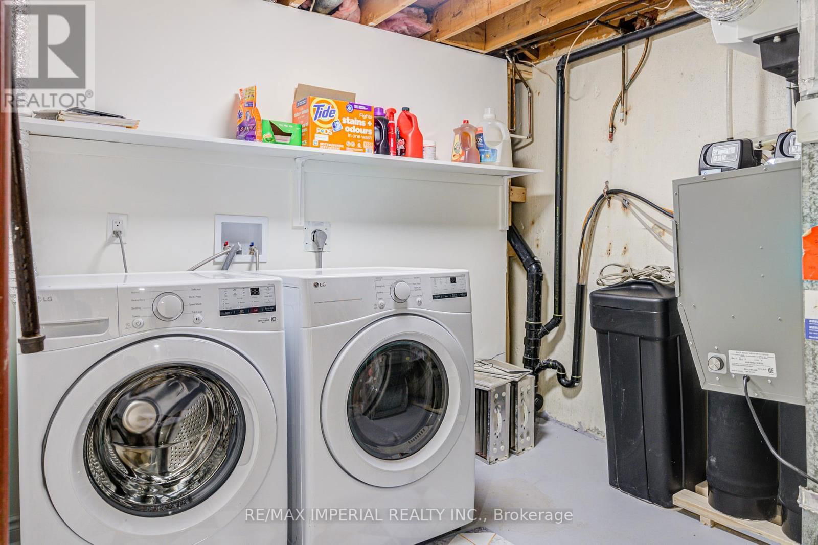 318 HOLLYBERRY TRAIL Image 32