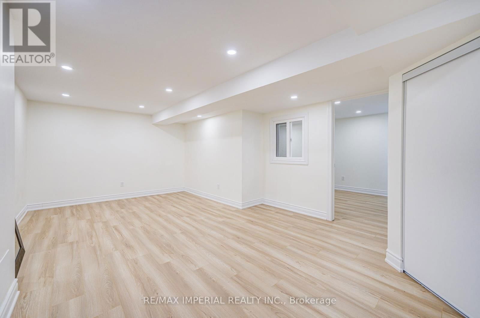 318 HOLLYBERRY TRAIL Image 33
