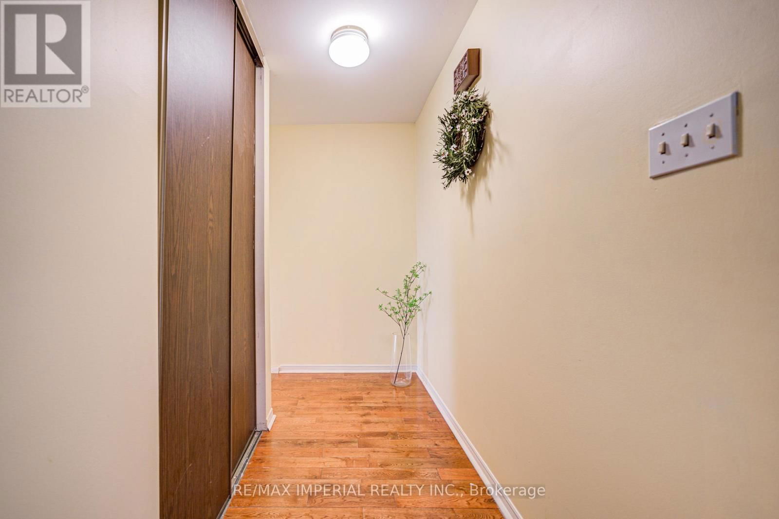 318 HOLLYBERRY TRAIL Image 7