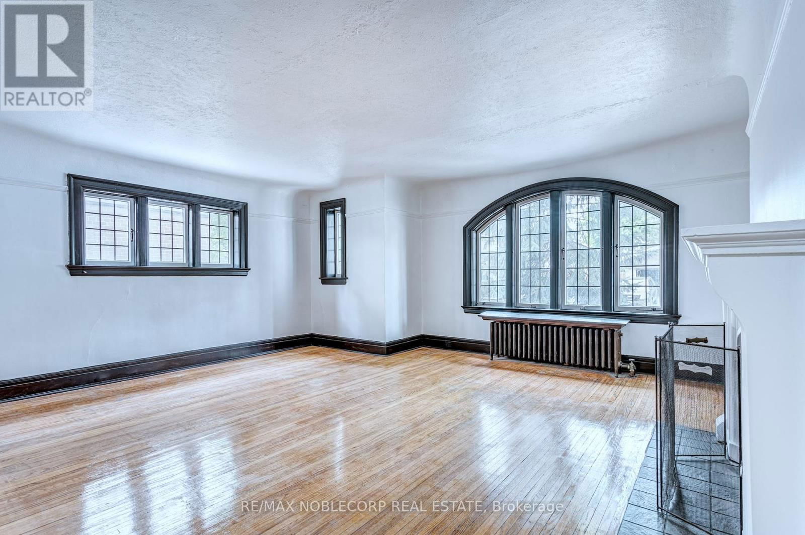 A  Main - 809 DUPLEX AVENUE Image 2