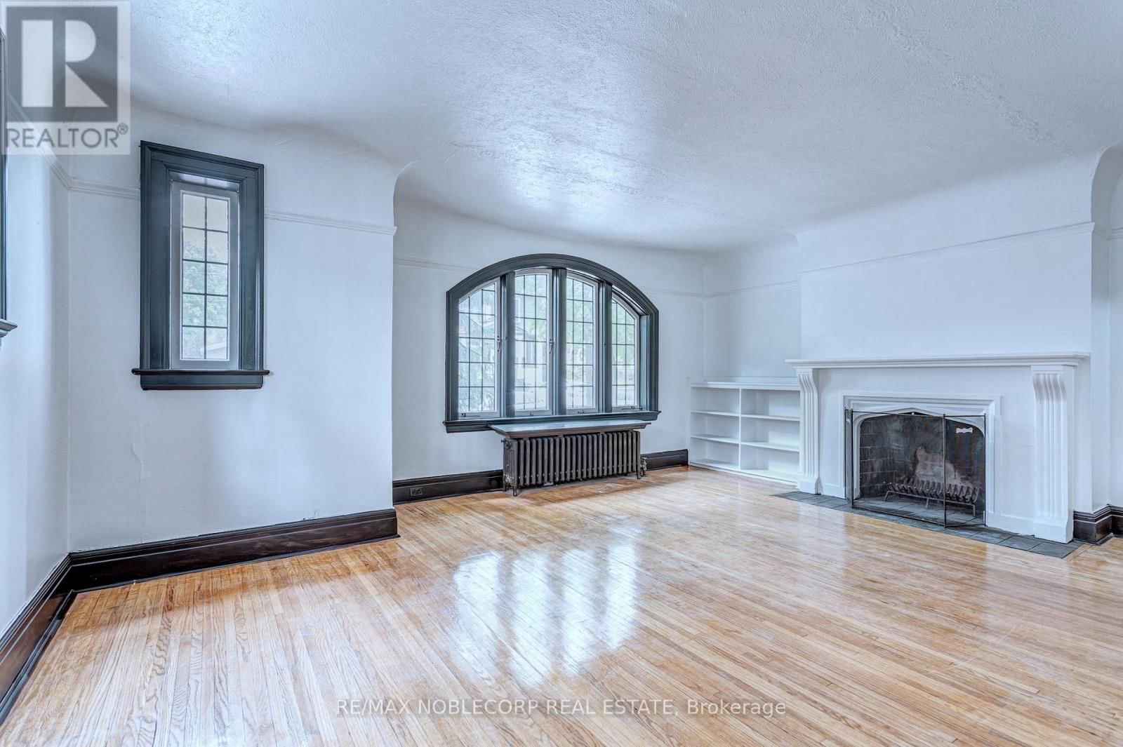 A  Main - 809 DUPLEX AVENUE Image 3
