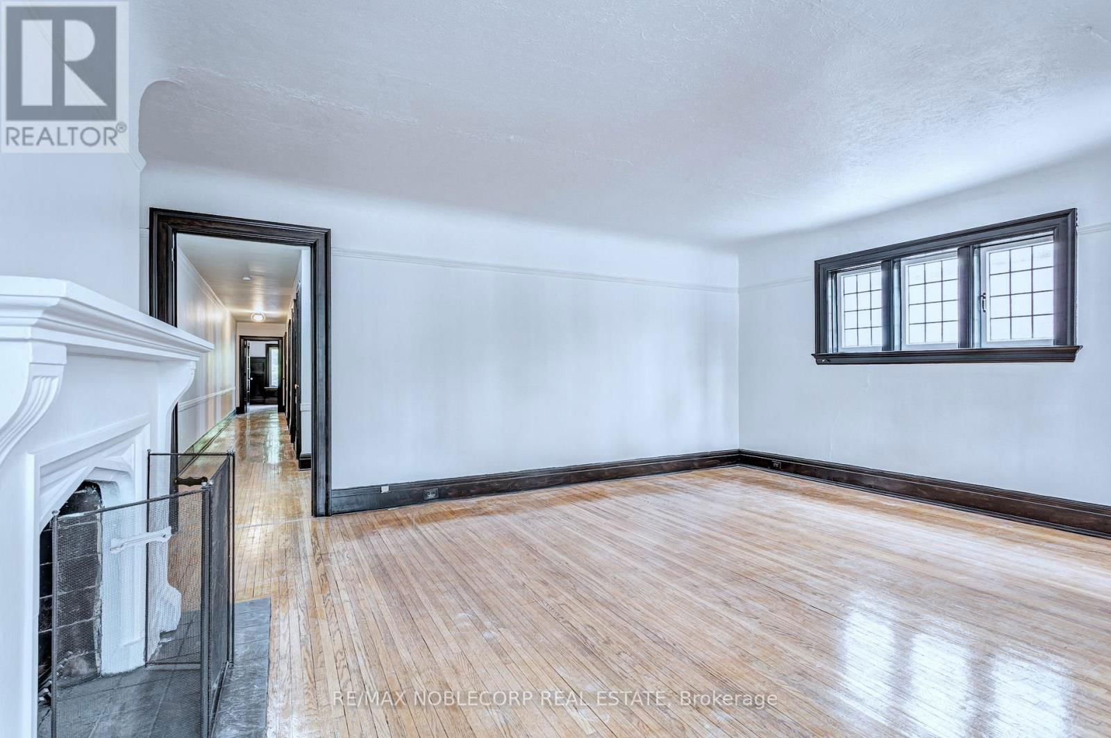 A  Main - 809 DUPLEX AVENUE Image 5