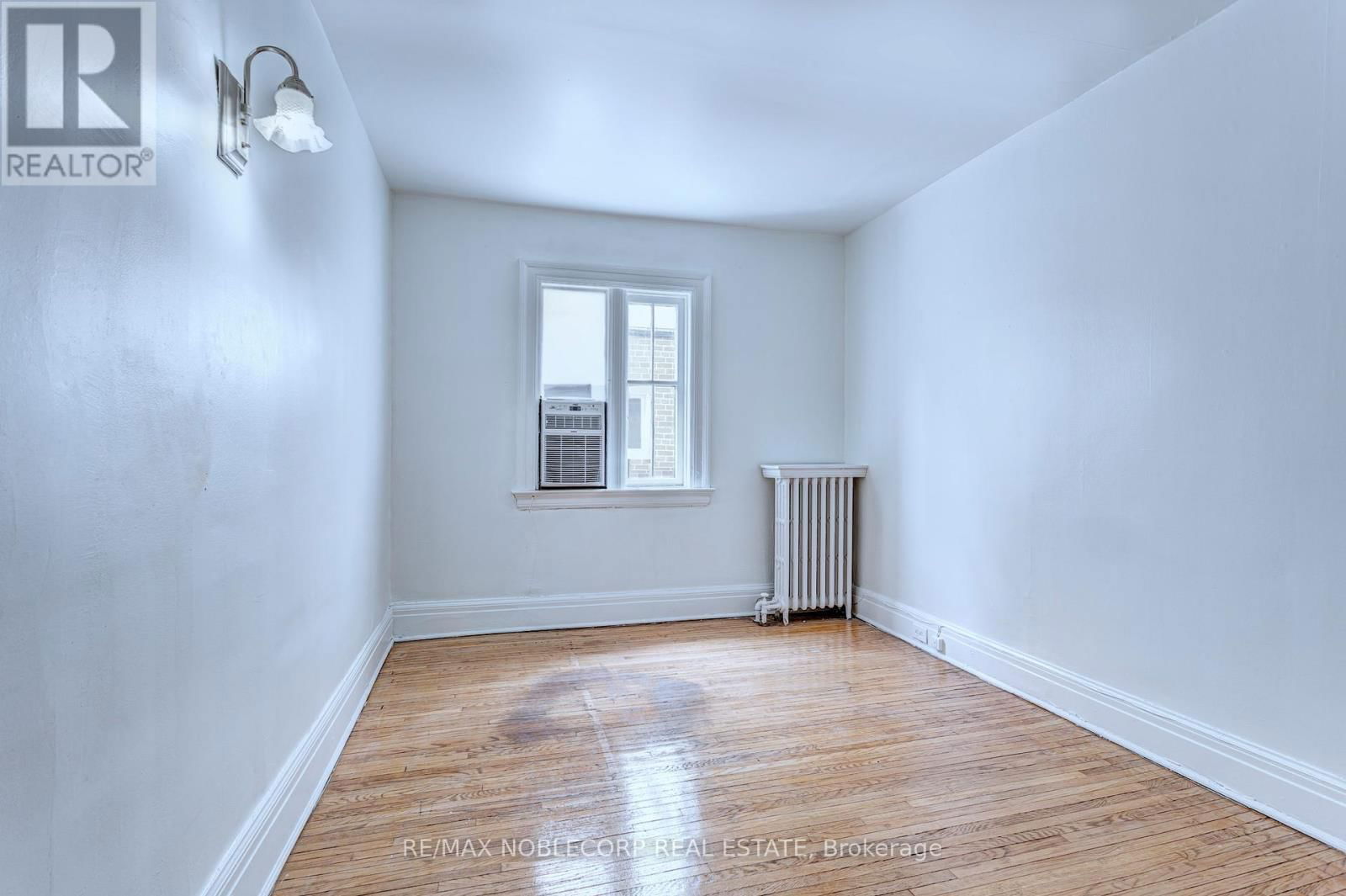 A  Main - 809 DUPLEX AVENUE Image 9