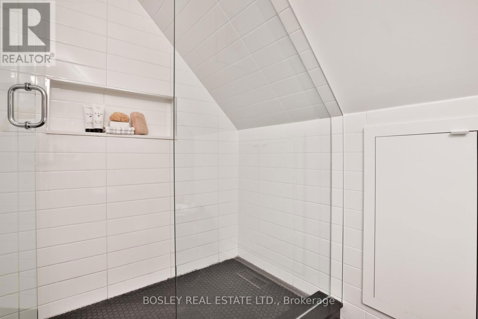 314 GLEN ROAD Image 32