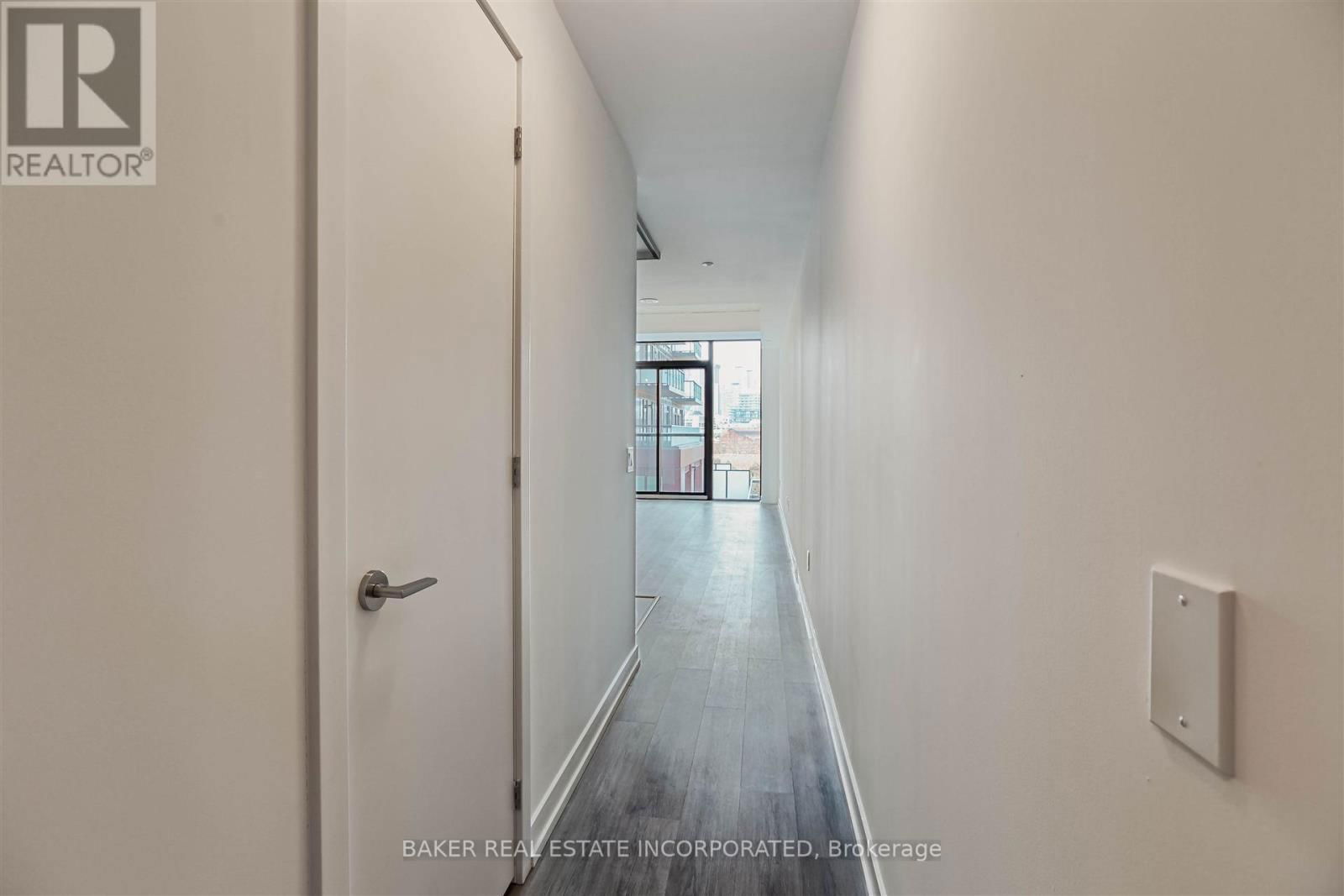 605 - 28 EASTERN AVENUE Image 4