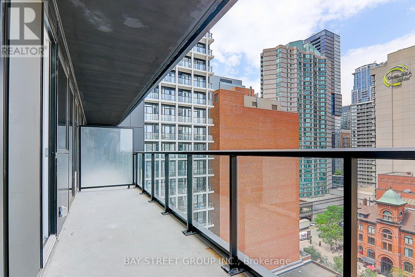 1002 - 20 EDWARD STREET Image 27