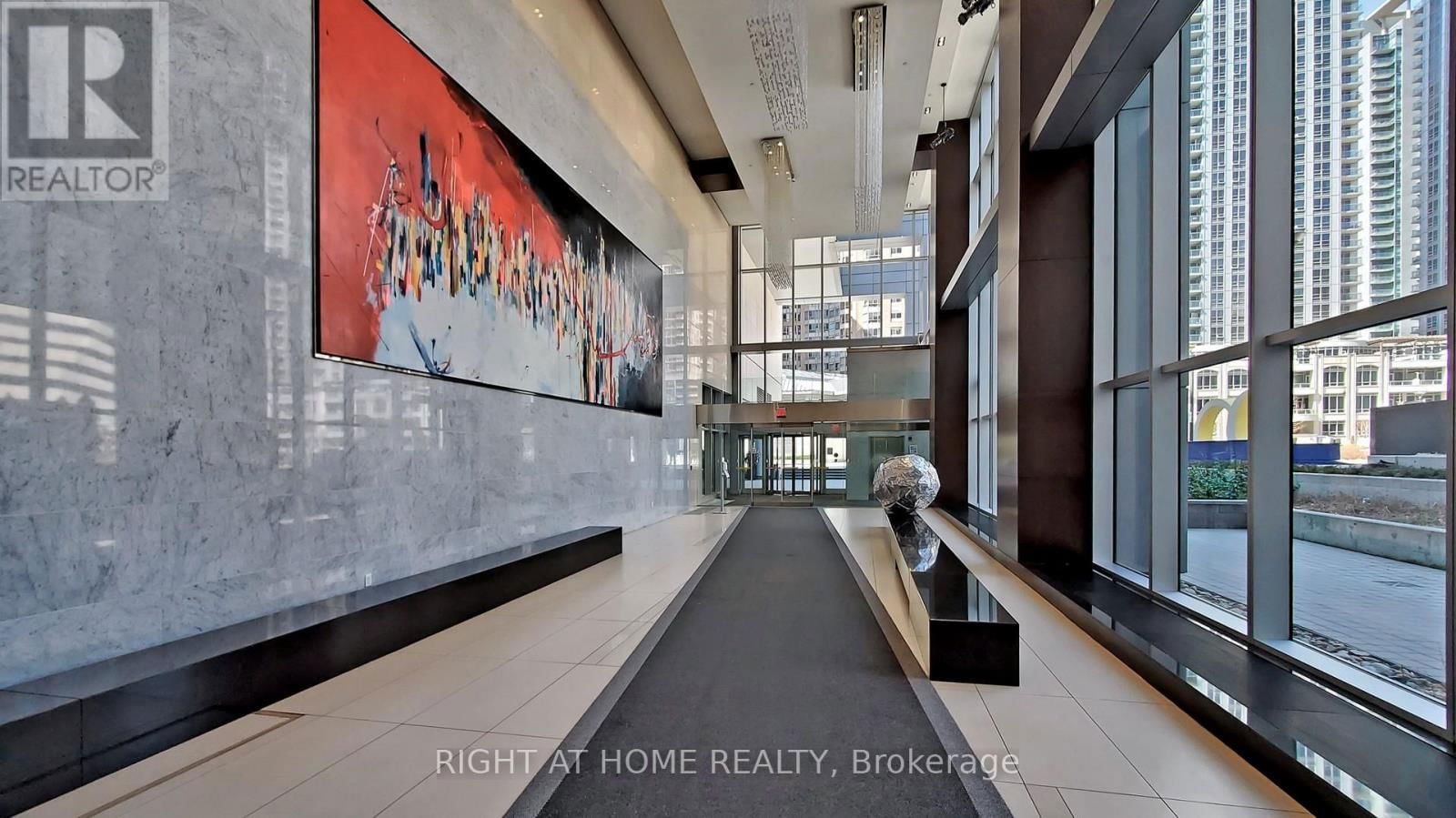 7405 C - 388 YONGE STREET Image 15