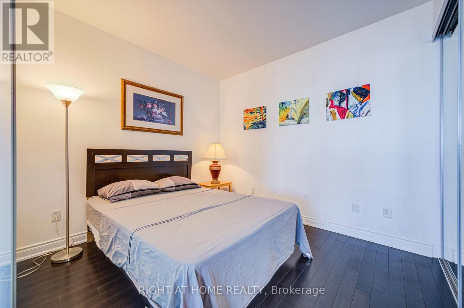 7405 C - 388 YONGE STREET Image 9