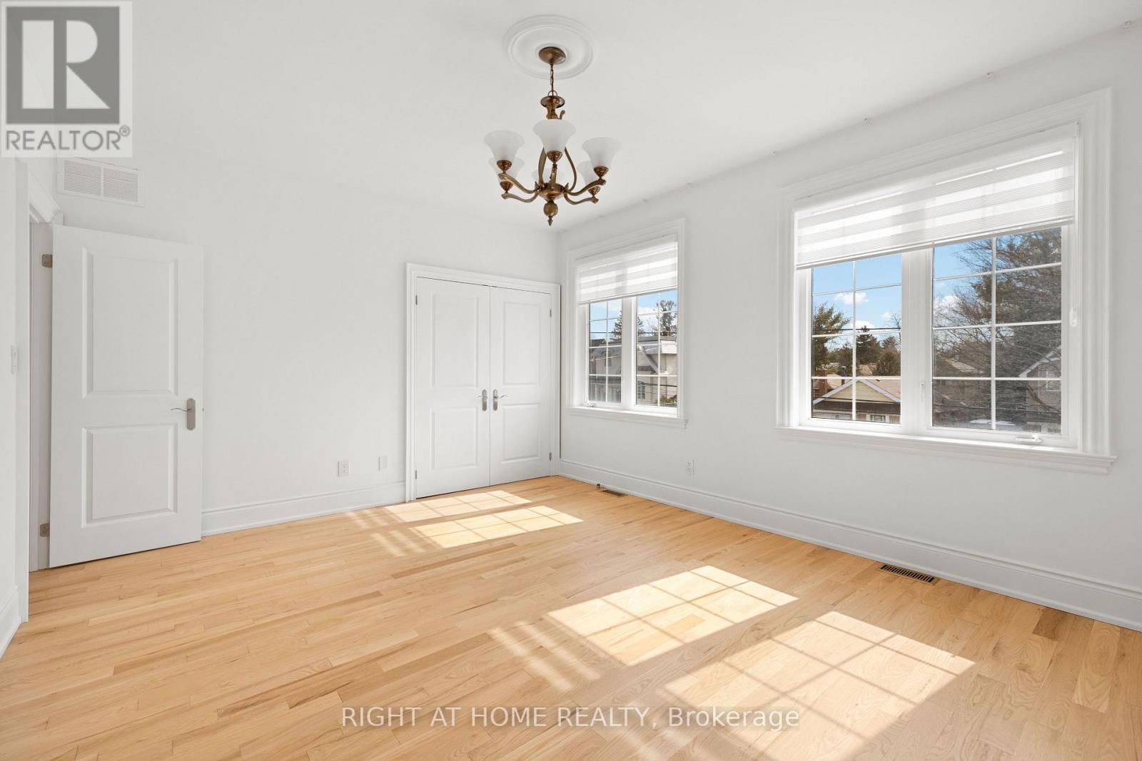 196 FLORENCE AVENUE Image 21