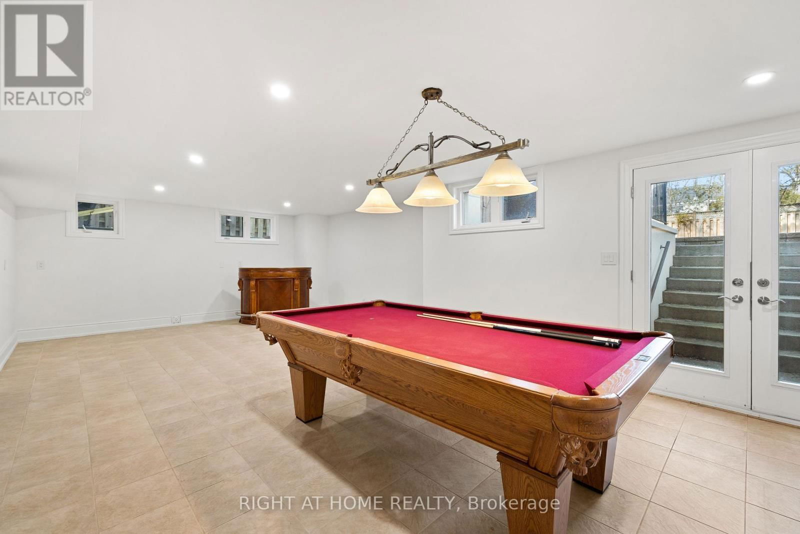 196 FLORENCE AVENUE Image 32