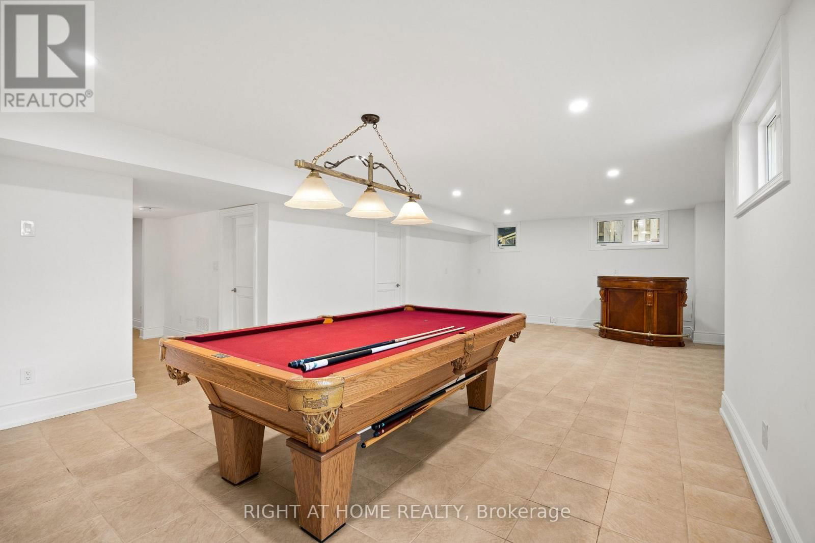 196 FLORENCE AVENUE Image 33