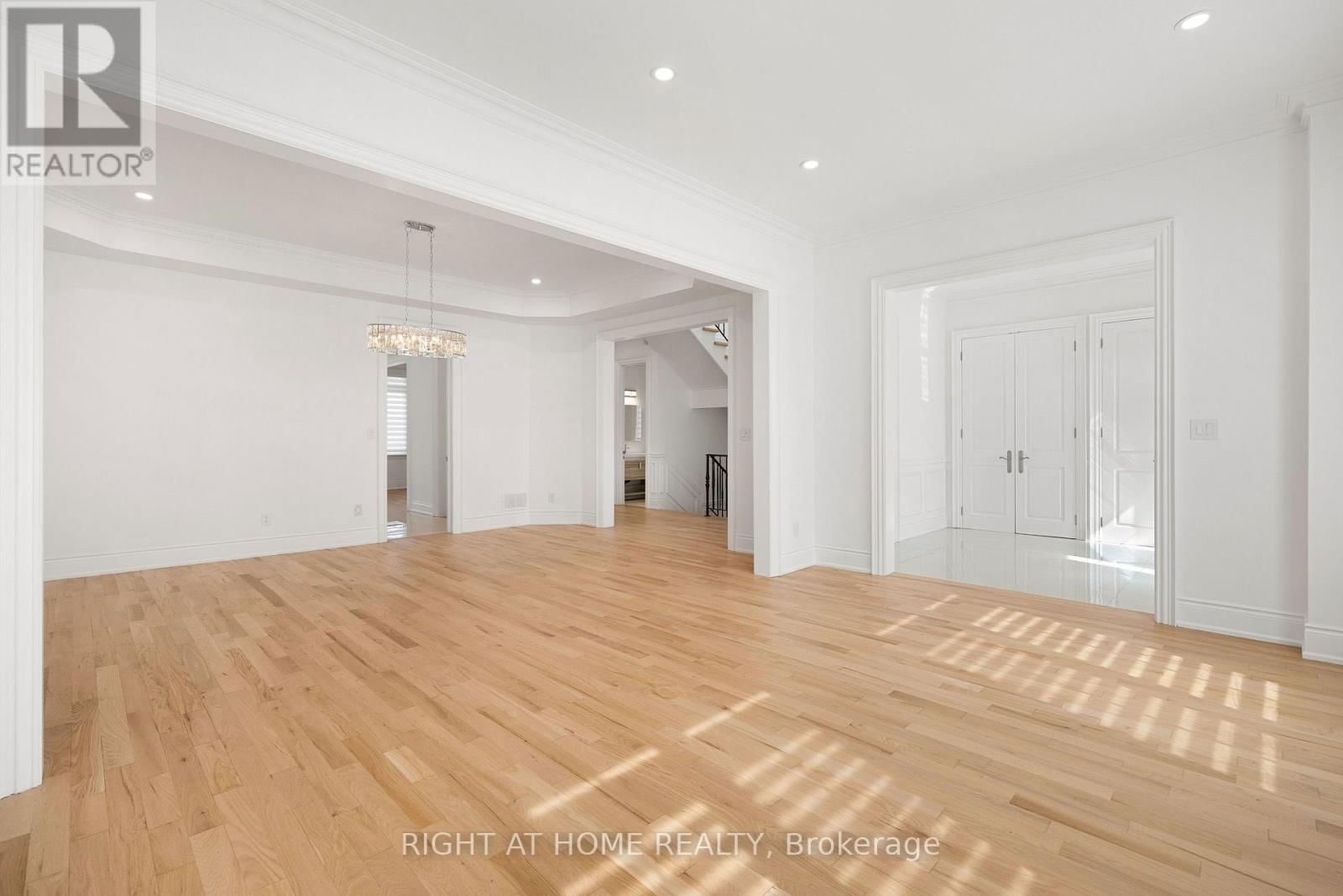 196 FLORENCE AVENUE Image 5