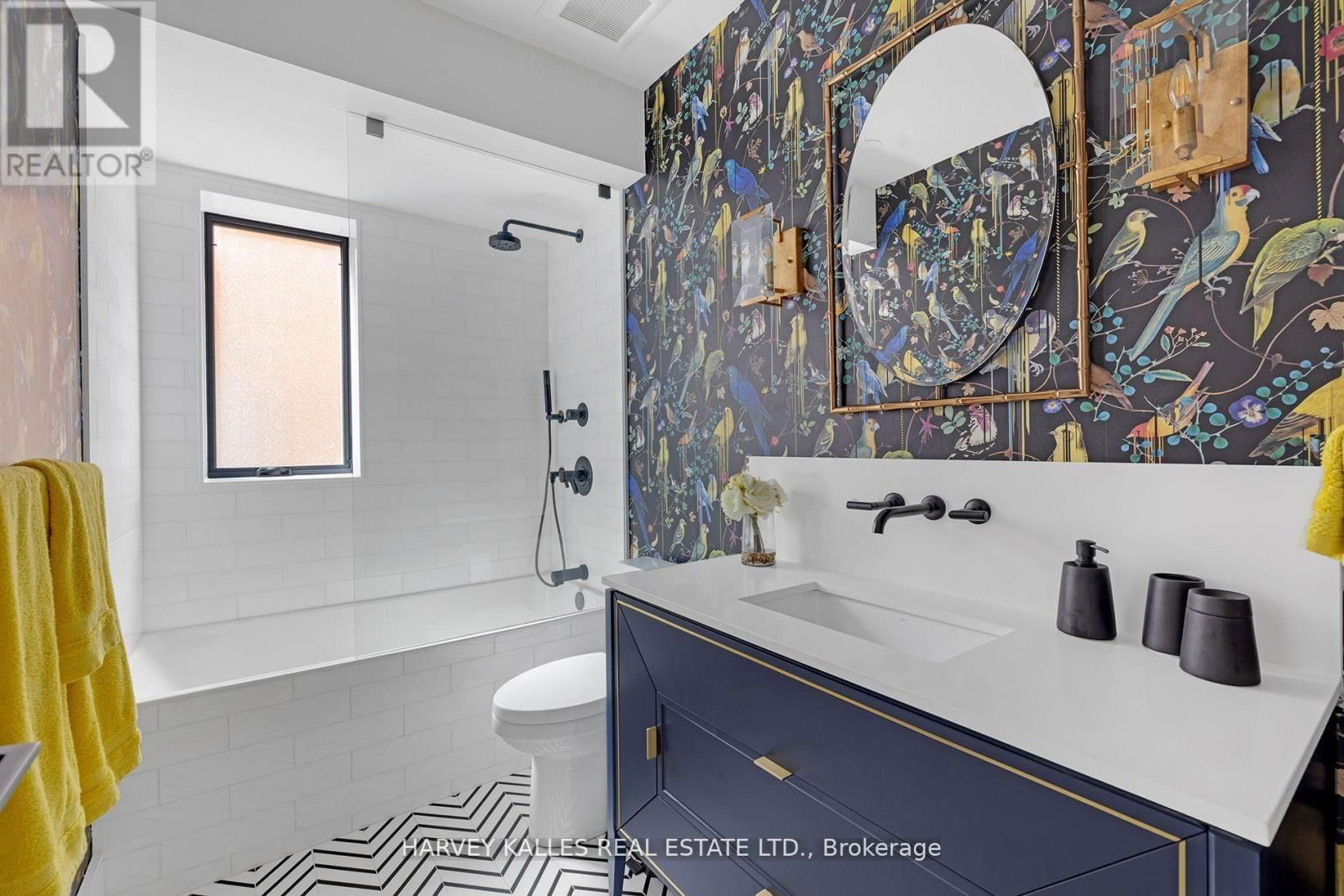 274 CARLTON STREET Image 19