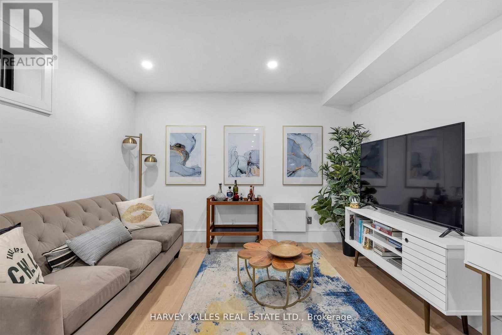 274 CARLTON STREET Image 32