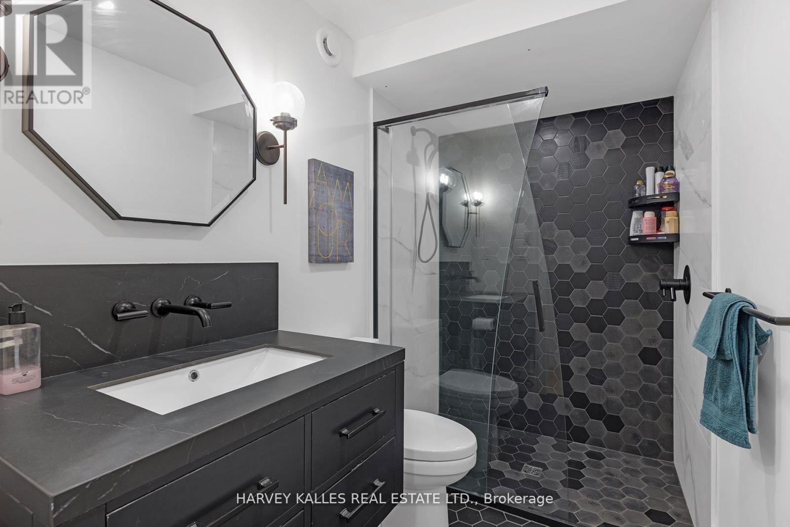 274 CARLTON STREET Image 35