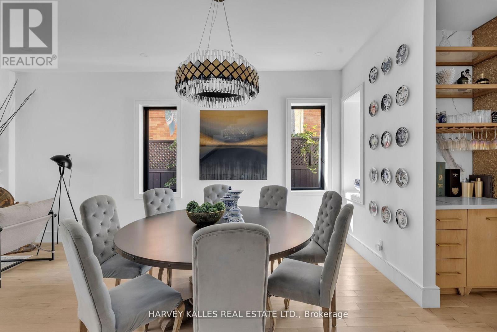 274 CARLTON STREET Image 9
