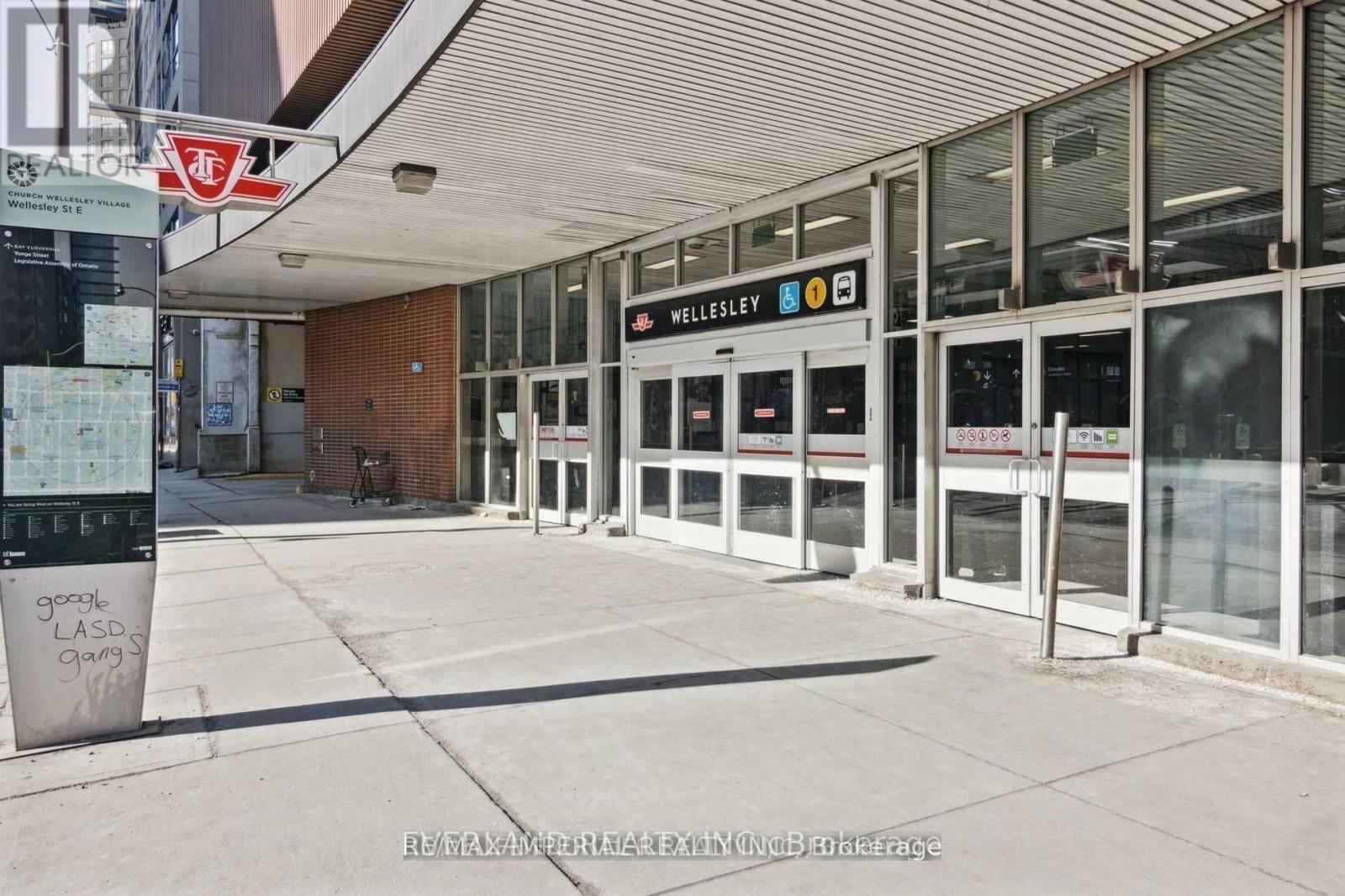 309 - 50 WELLESLEY STREET Image 3