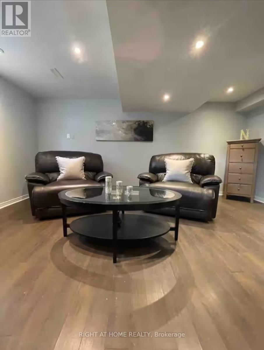 18 RAVENROCK COURT Image 12