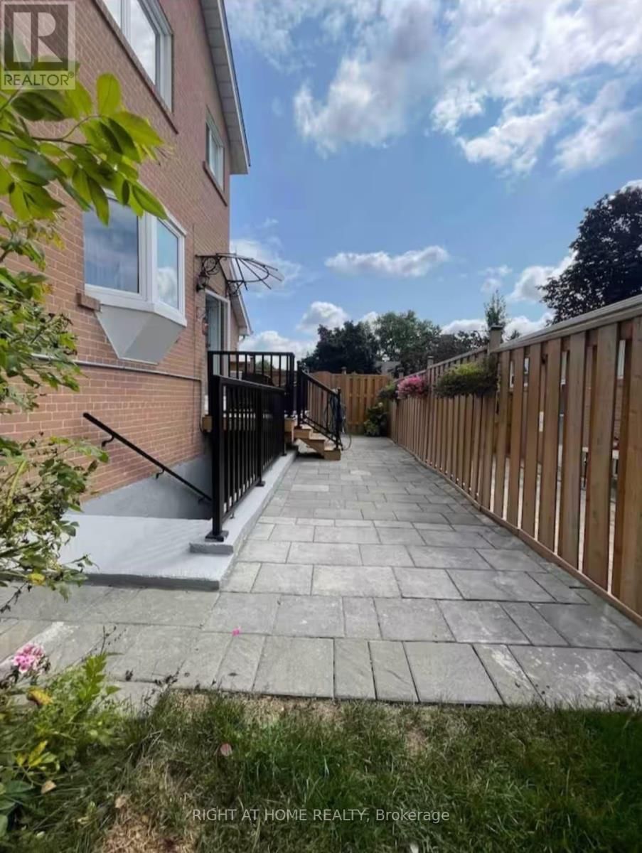 18 RAVENROCK COURT Image 2