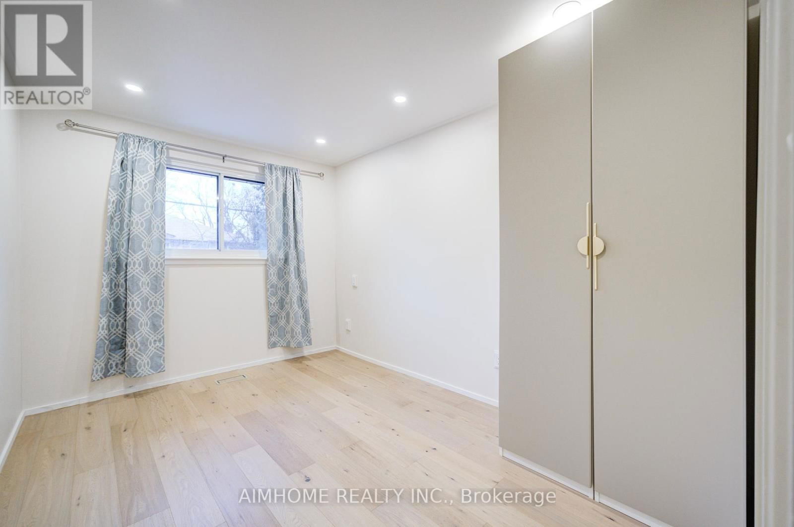 101 MARBURY CRESCENT Image 19