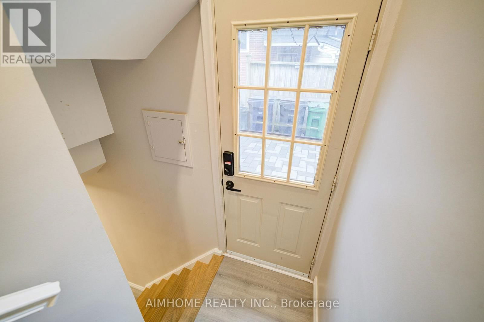 101 MARBURY CRESCENT Image 27