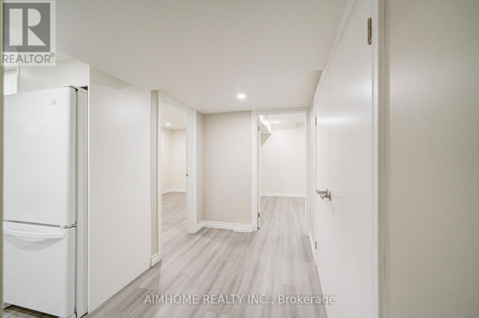 101 MARBURY CRESCENT Image 36