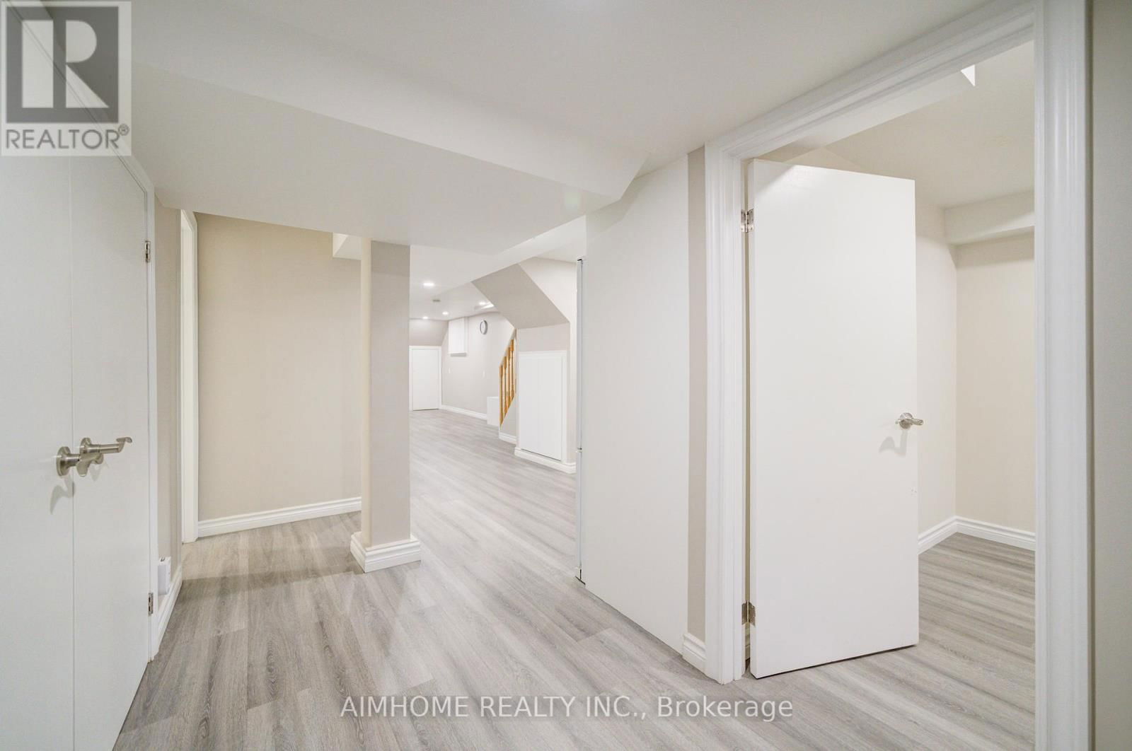 101 MARBURY CRESCENT Image 42