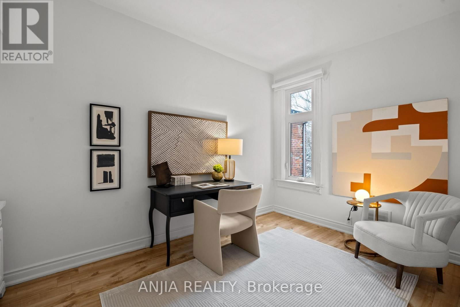 165 HOWLAND AVENUE Image 17