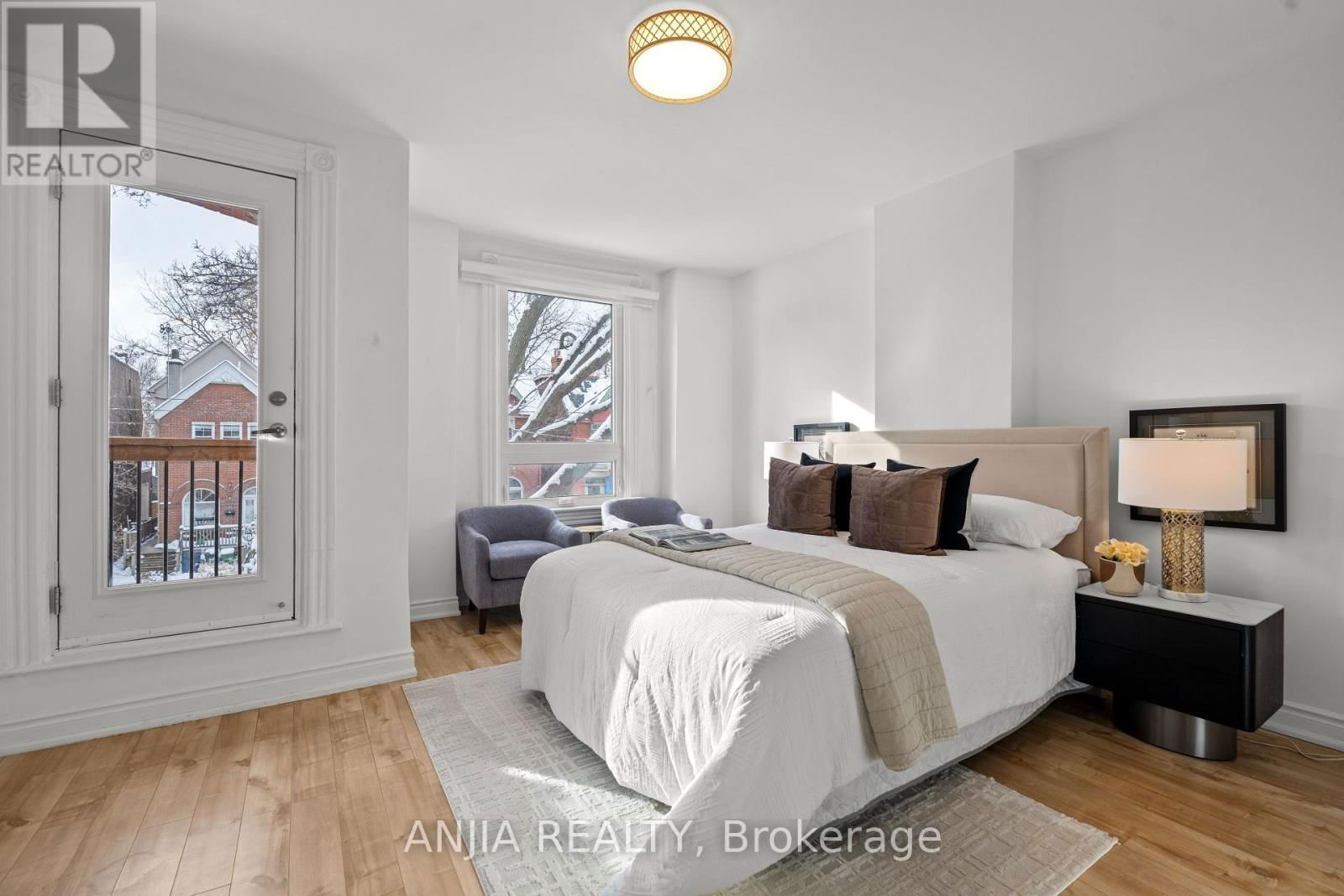 165 HOWLAND AVENUE Image 18