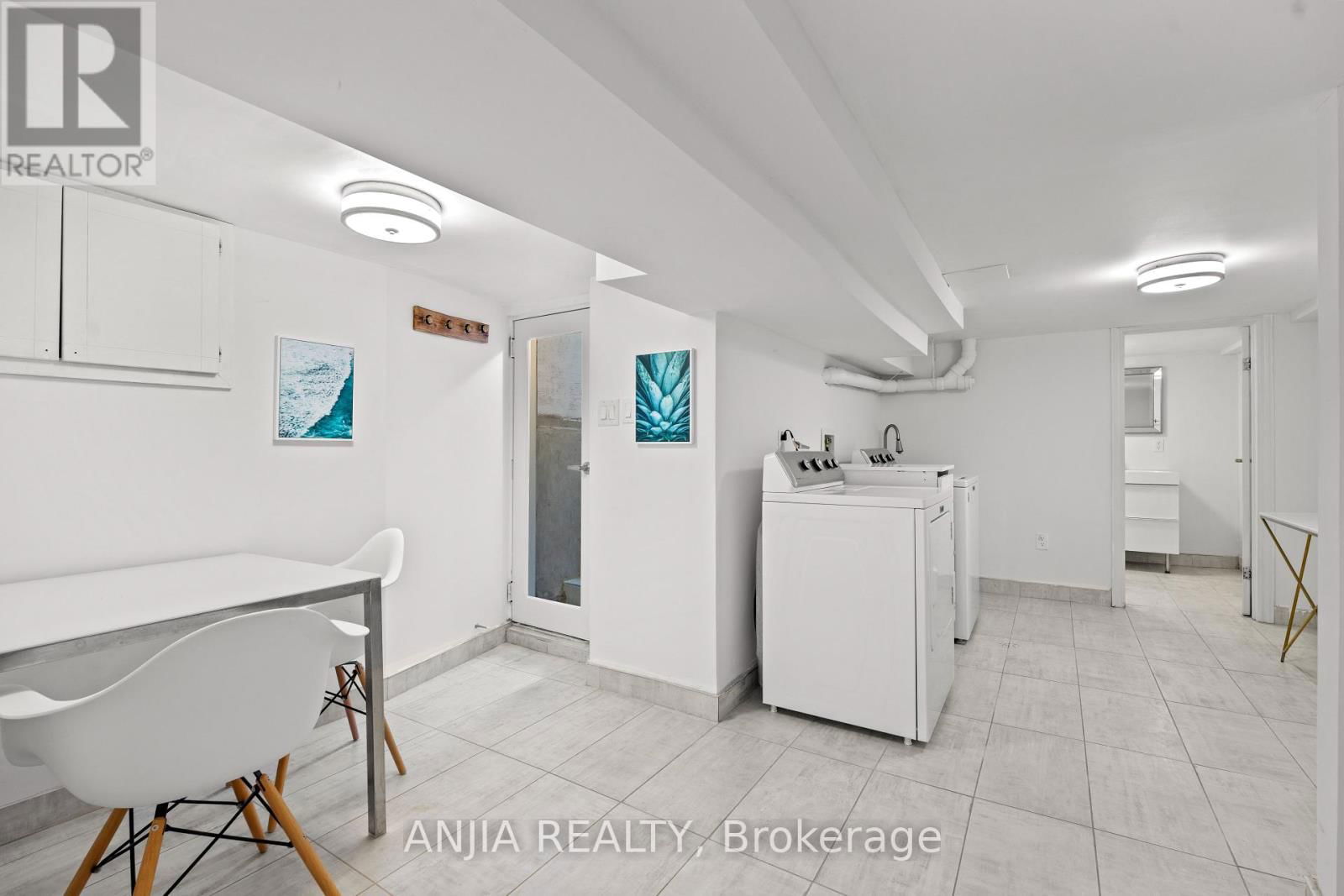 165 HOWLAND AVENUE Image 27