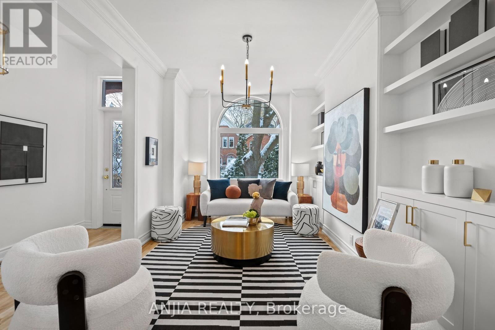 165 HOWLAND AVENUE Image 4