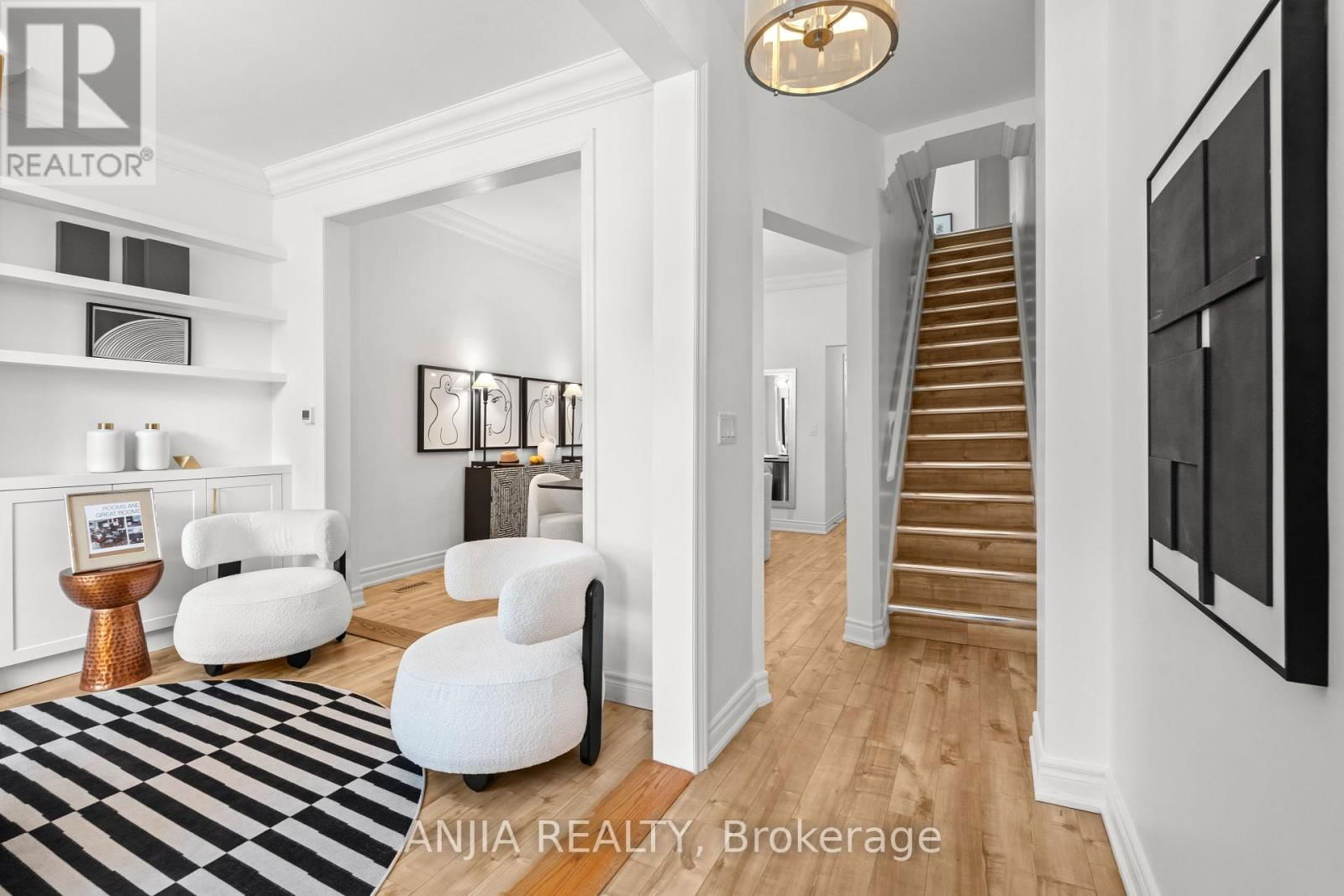 165 HOWLAND AVENUE Image 5