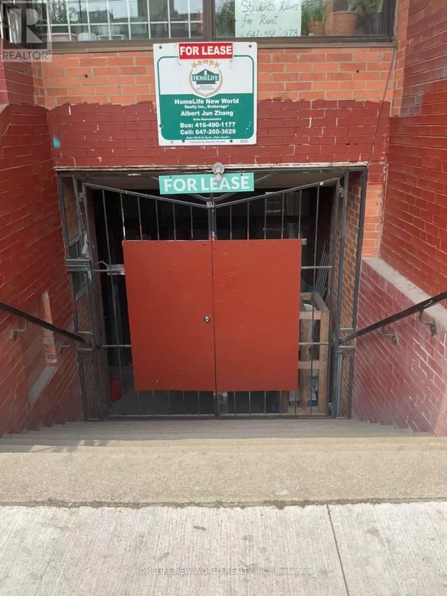 584 DUNDAS STREET WEST Image 11
