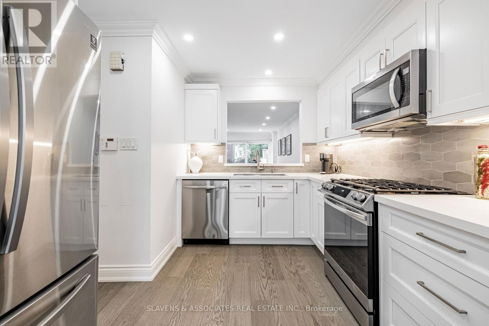 1 - 1356 BATHURST STREET Image 15