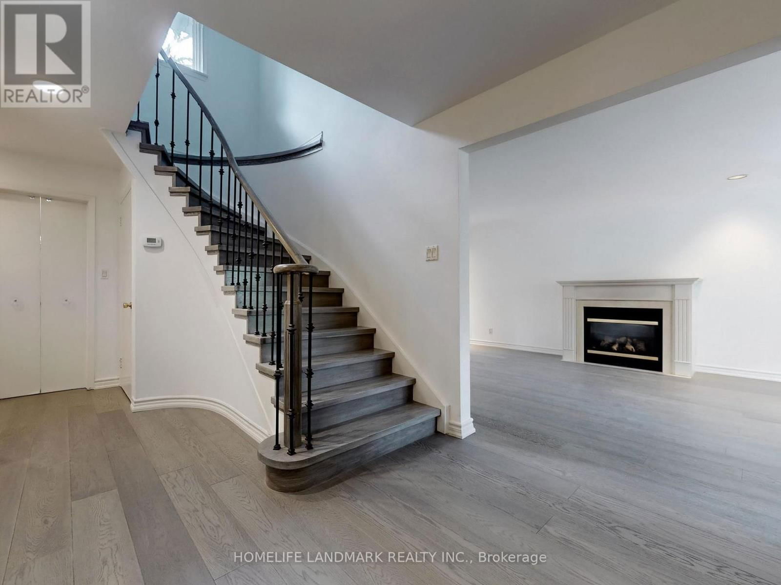 714 CONACHER DRIVE Image 20